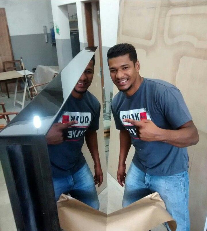 Laca Alto Brilho Espelhado em Móveis