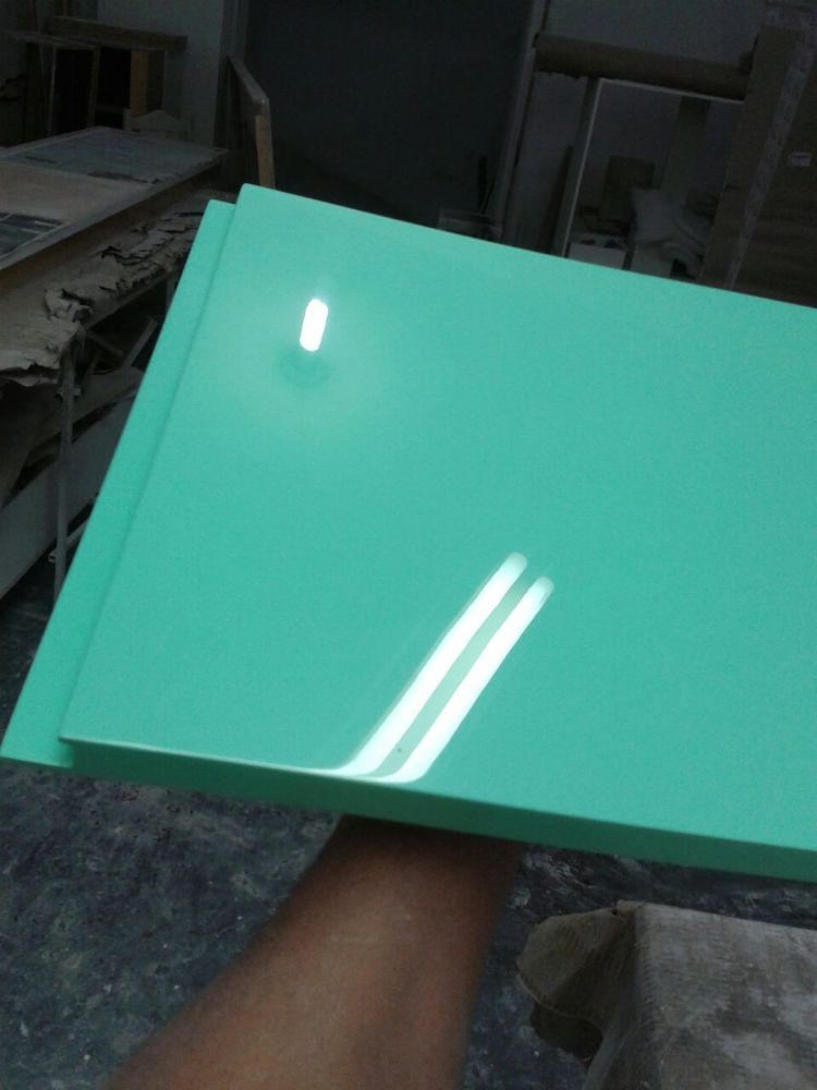 Laca Alto Brilho Espelhado em Móveis