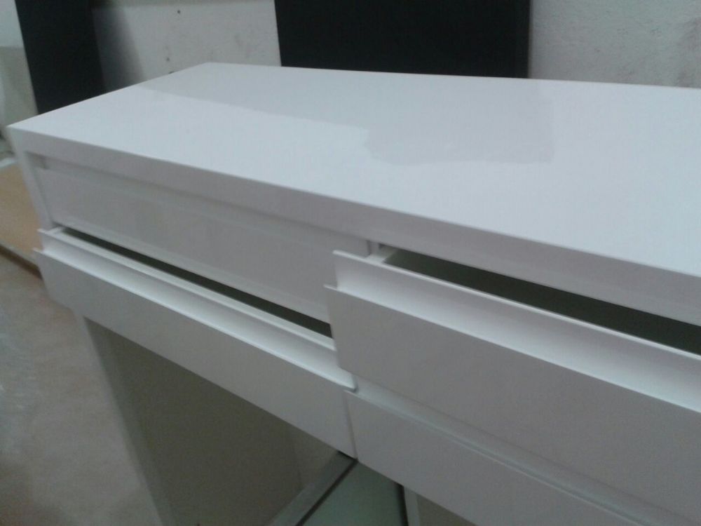 Laca Alto Brilho Espelhado em Móveis