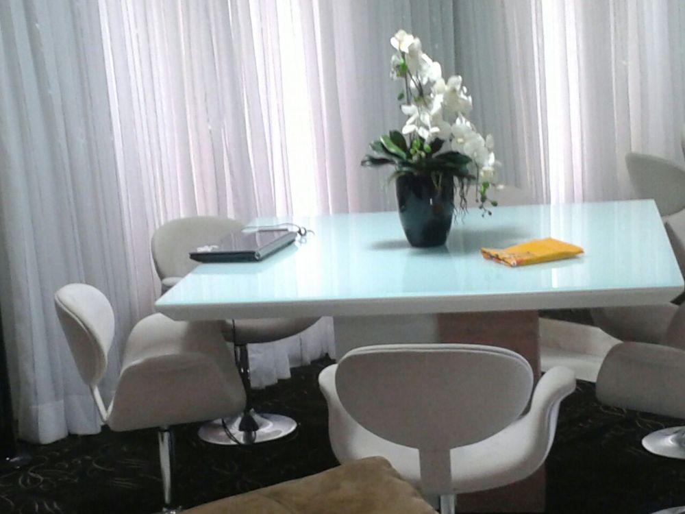 Laca Alto Brilho Espelhado em Móveis