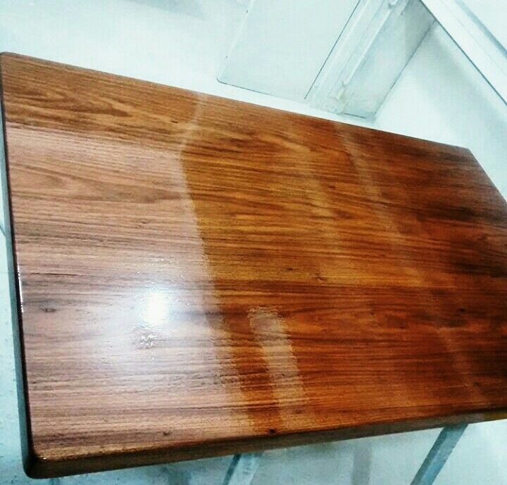 Lustração PU em Móveis