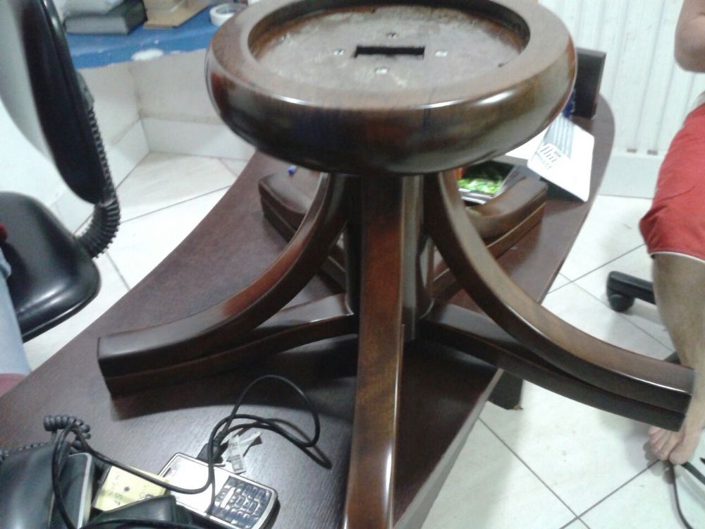 Lustração PU em Móveis