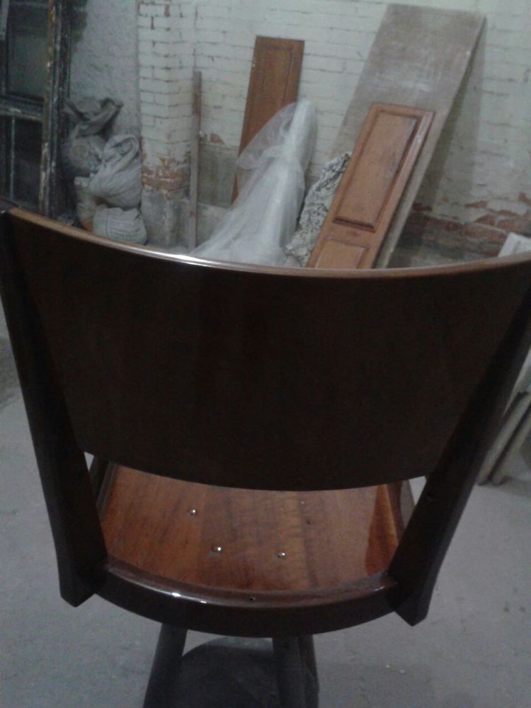 Lustração PU em Móveis