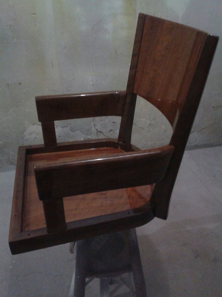 Lustração PU em Móveis